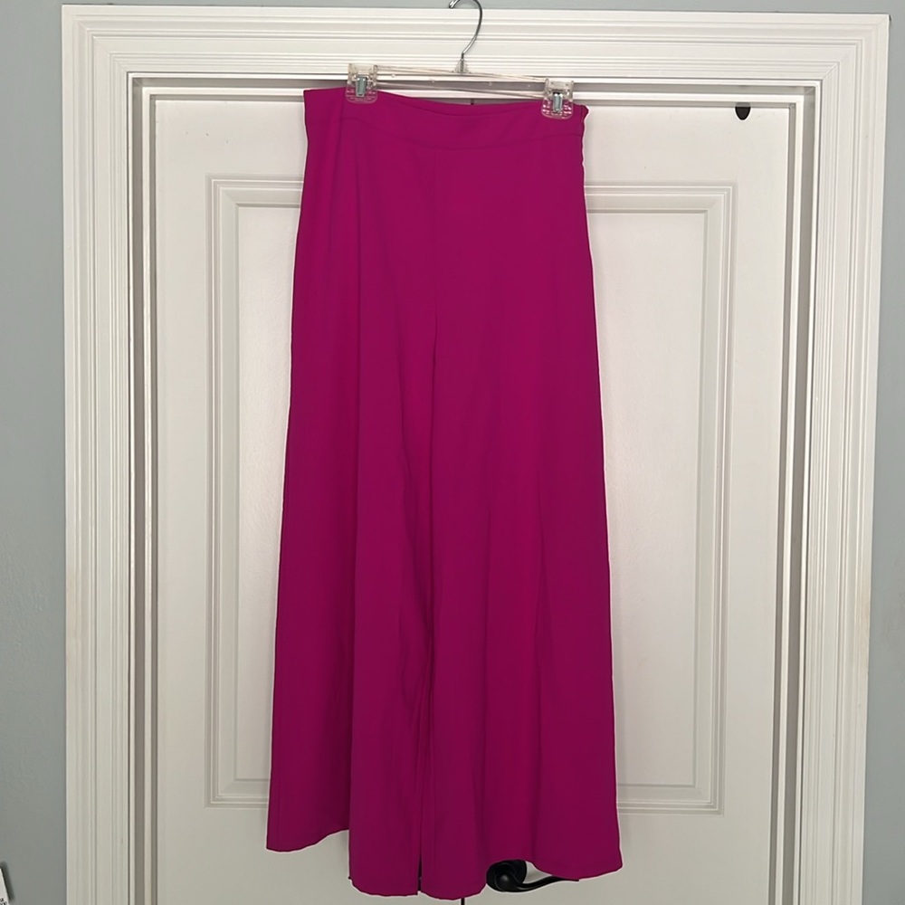 Bright pink pants/slacks